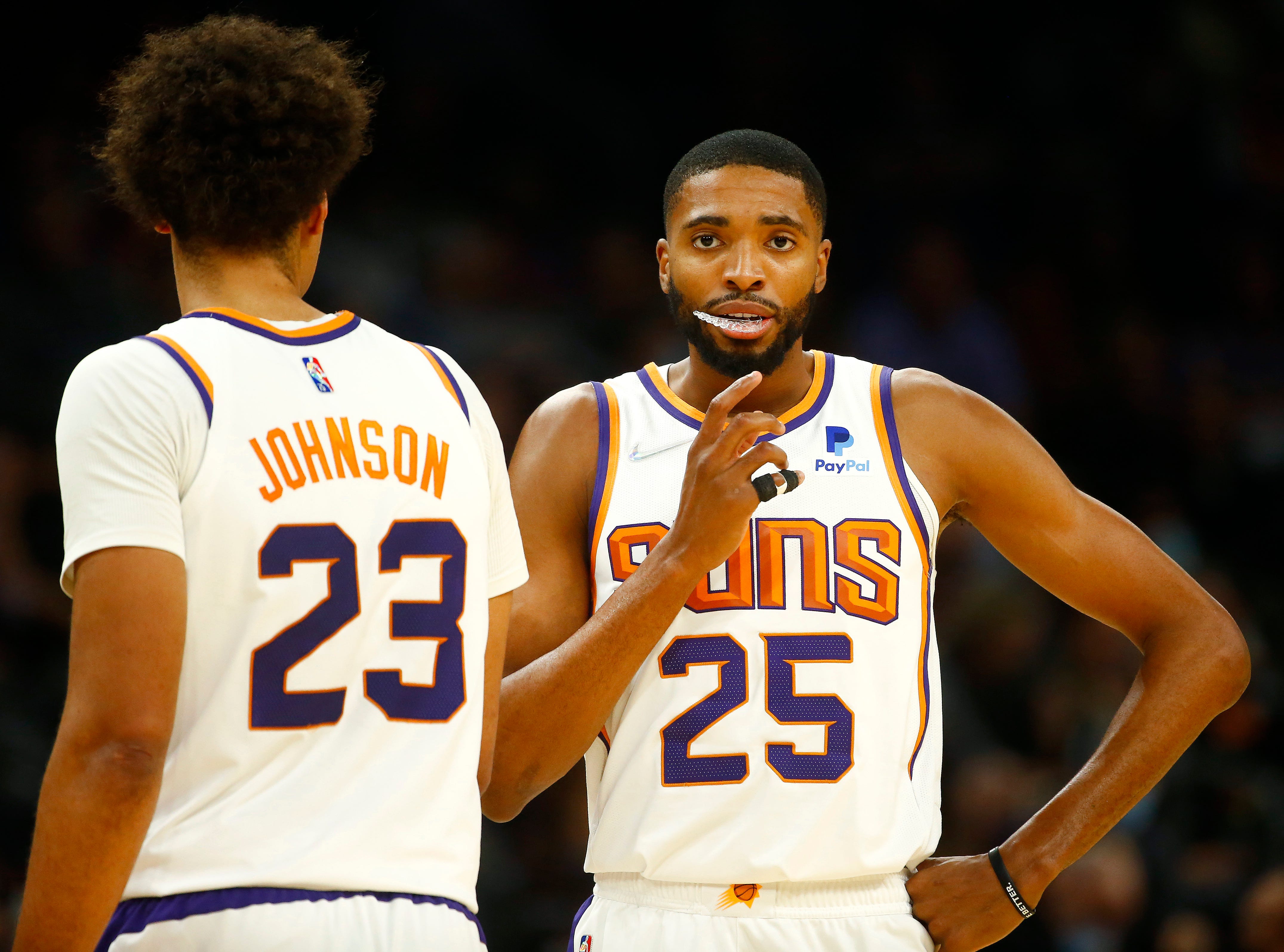 Boston Celtics vs. Phoenix Suns picks, predictions, odds: Who wins NBA game Friday?